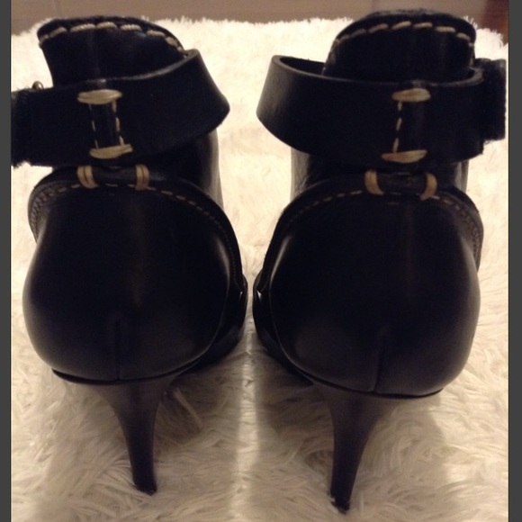 Givenchy Ankle Heeled Booties - Picture 7 of 8